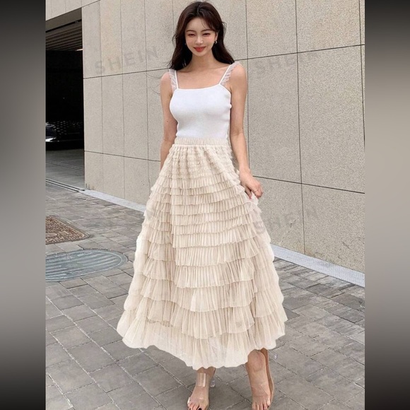 SHEIN ruffle skirt new with tags - Picture 3 of 9